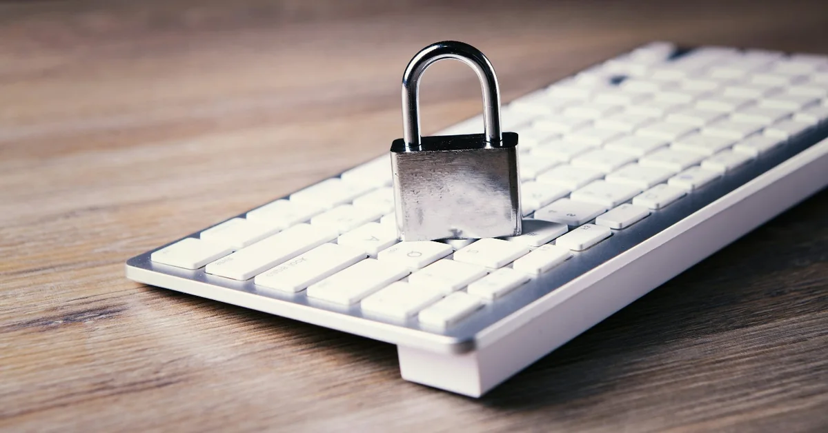 Tastatur auf einem Schreibtisch